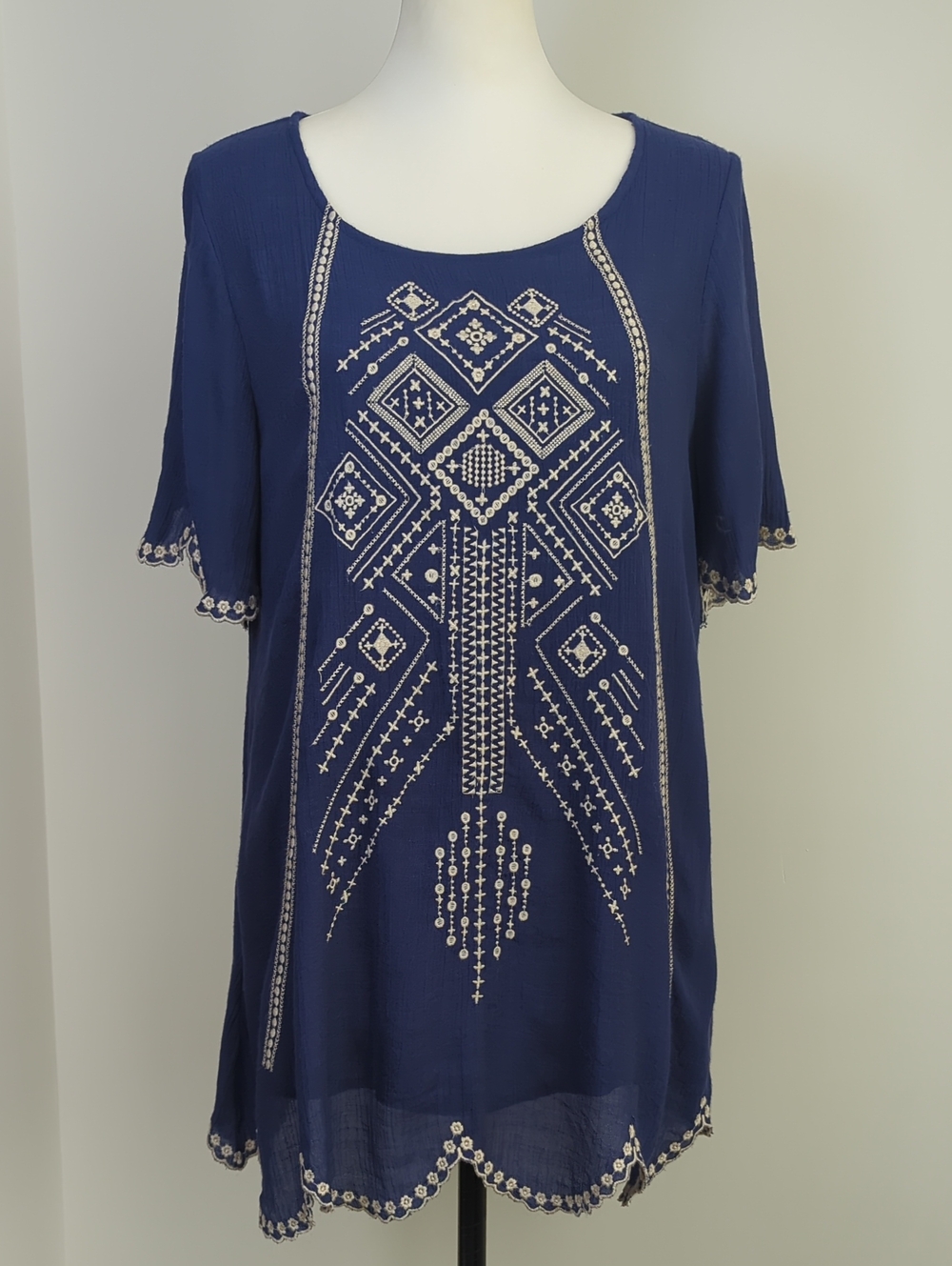 Coldwater Creek Boho Embroidered Tunic Blouse Navy Blue Scalloped Hem MEDIUM